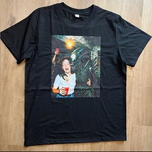Vintage Graphic Tee Sigourney Weaver Xenomorph Alien Party Black, 100% Cotton L